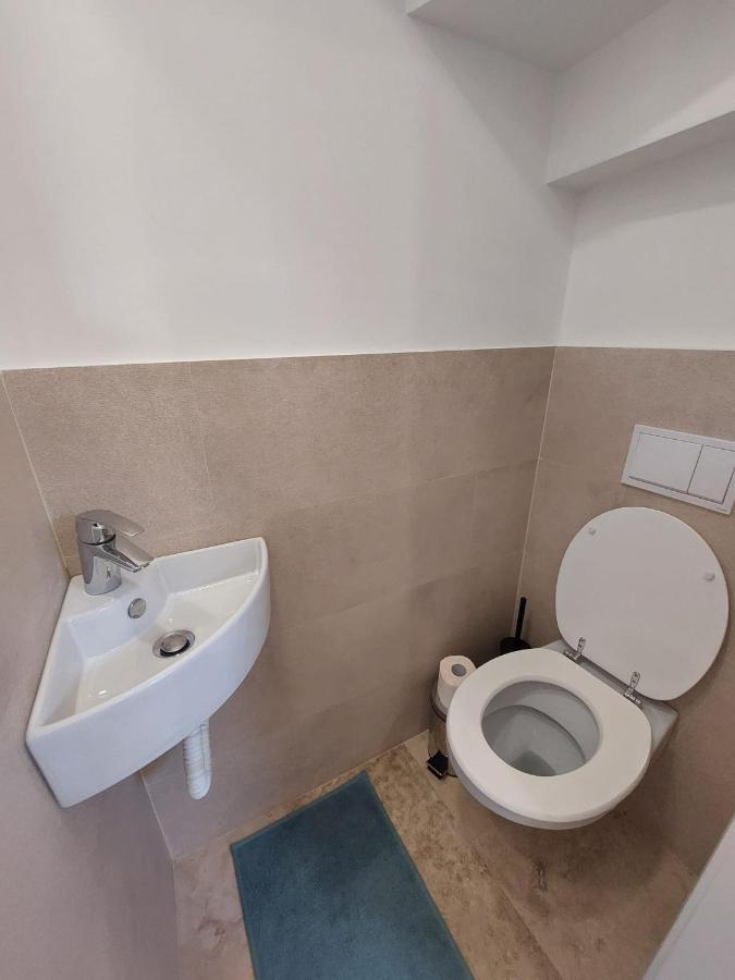 Sweet Dreams Suites Lovely Duplex Universitate Бухарест Экстерьер фото