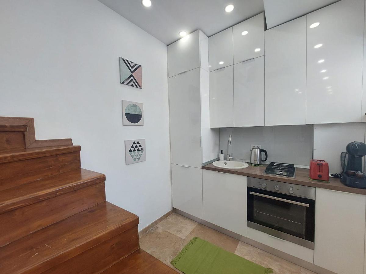 Sweet Dreams Suites Lovely Duplex Universitate Бухарест Экстерьер фото