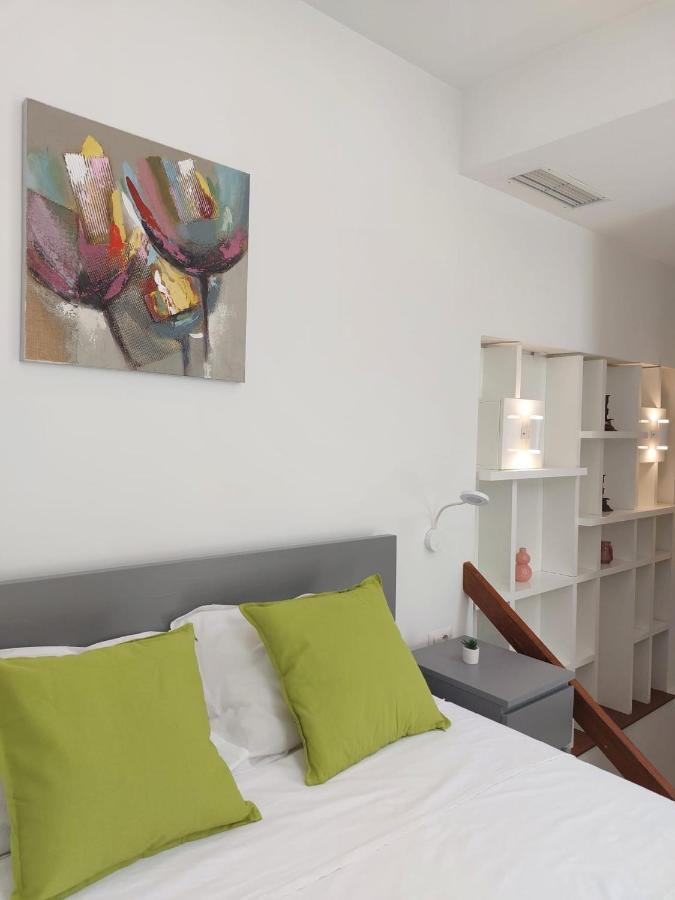 Sweet Dreams Suites Lovely Duplex Universitate Бухарест Экстерьер фото